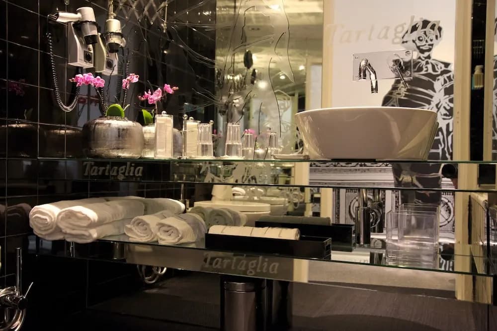 Teatro Boutique Rooms & Suites - photo 11