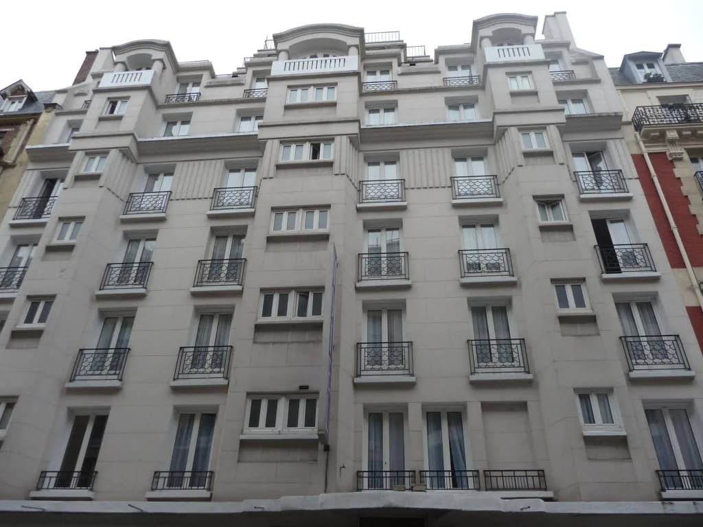 Hôtel Ambassadeur - photo 1