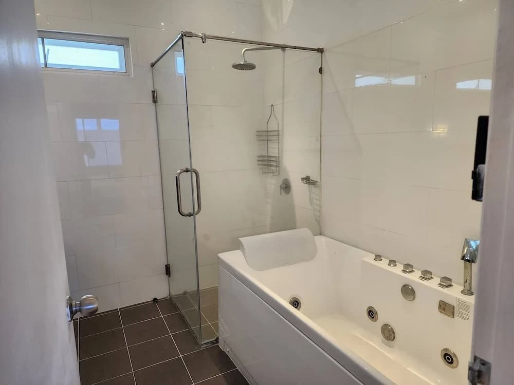 A2 - 4 Bdr Duplex With Stunning Sea View, Karon Beach - photo 10