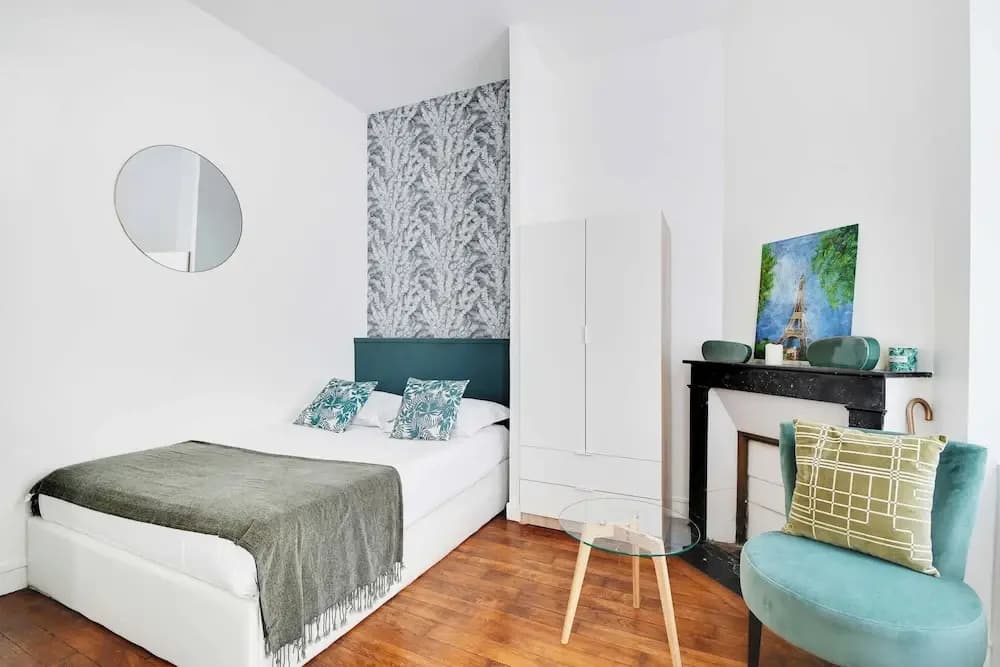 Cozy Studio With Terrace Near the Eiffel Tower - photo 2