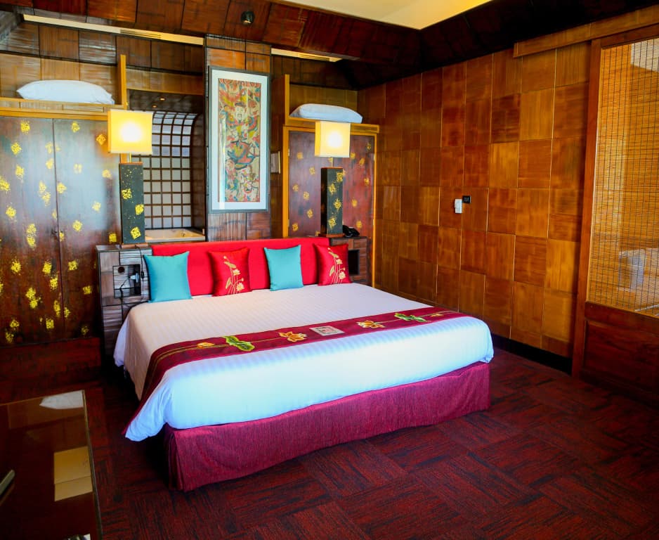 Mom Tri's Villa Royale - photo 48