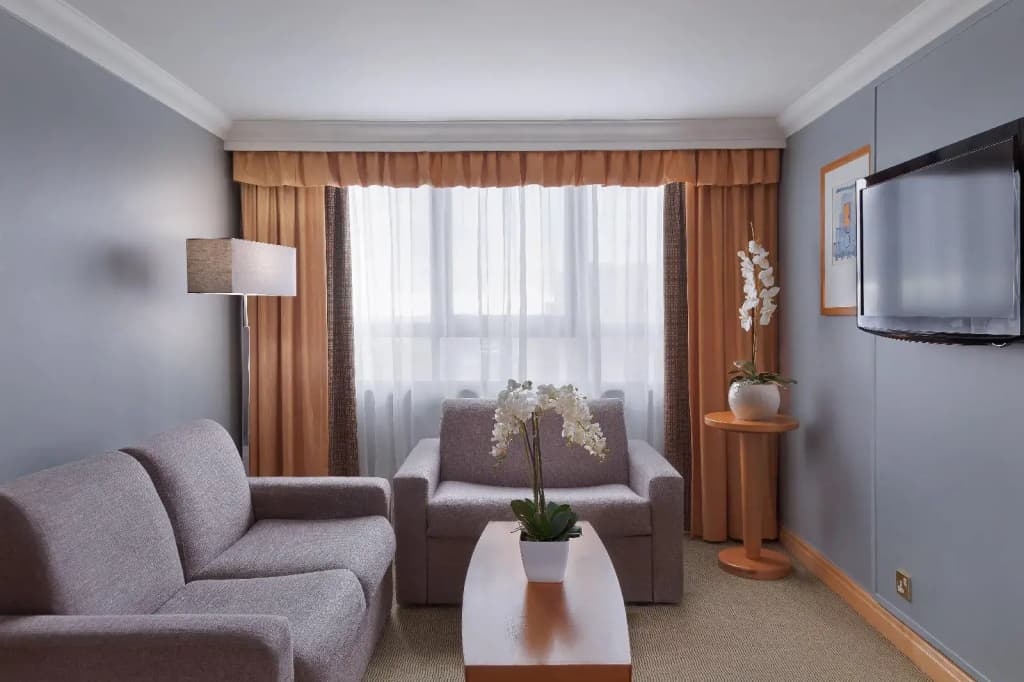 Holiday Inn London-Kensington Forum - photo 19