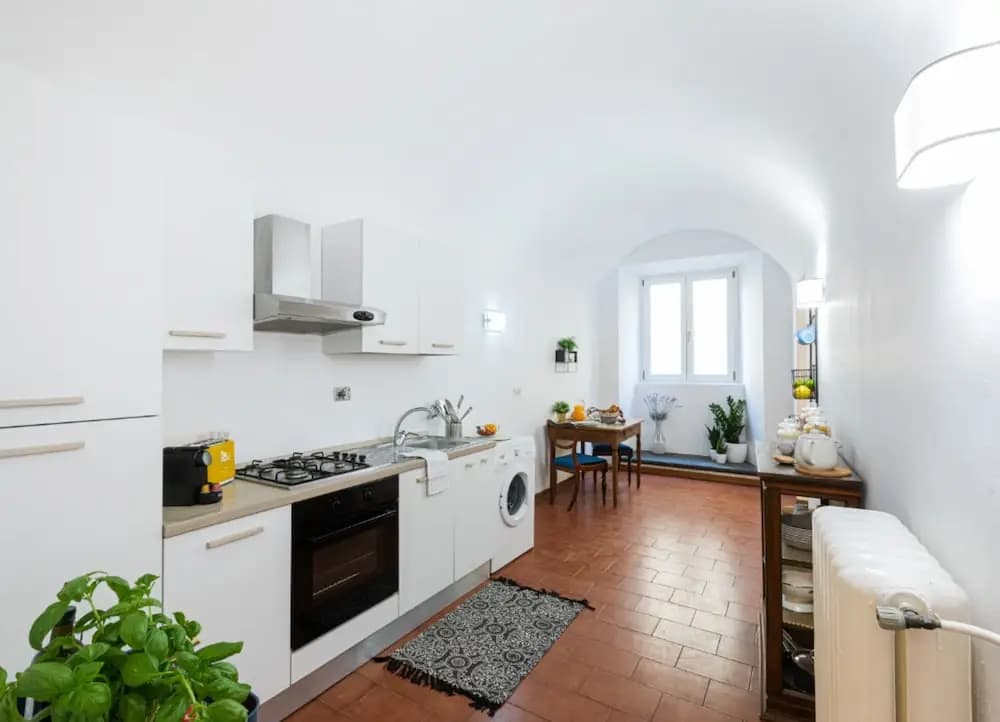 Historic Apt - Wifi - Ac - Top Location - Walk Everywhere - photo 12