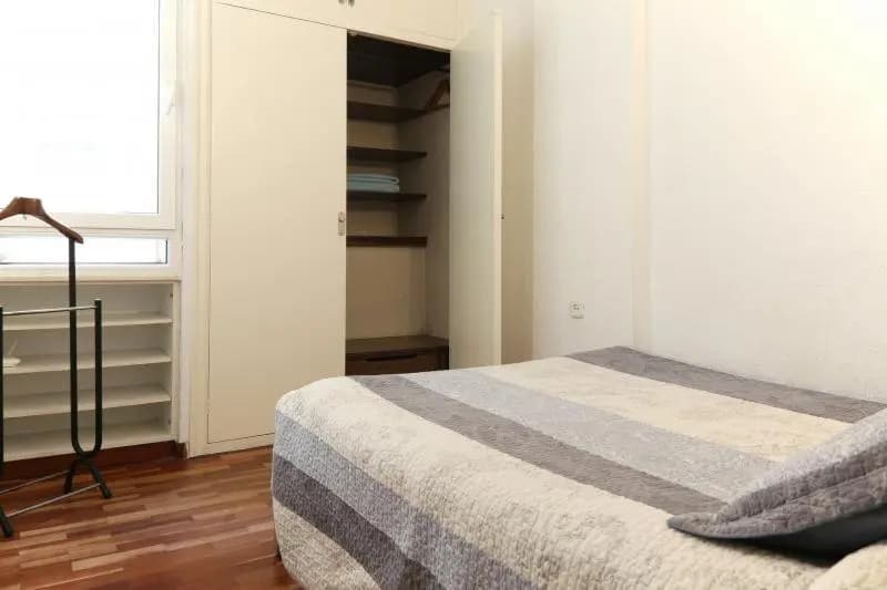 Sweet BCN Three Bedroom Apartment - photo 3