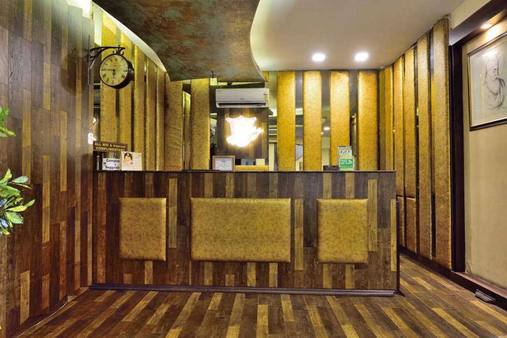 Hotel Clark Heights - photo 1