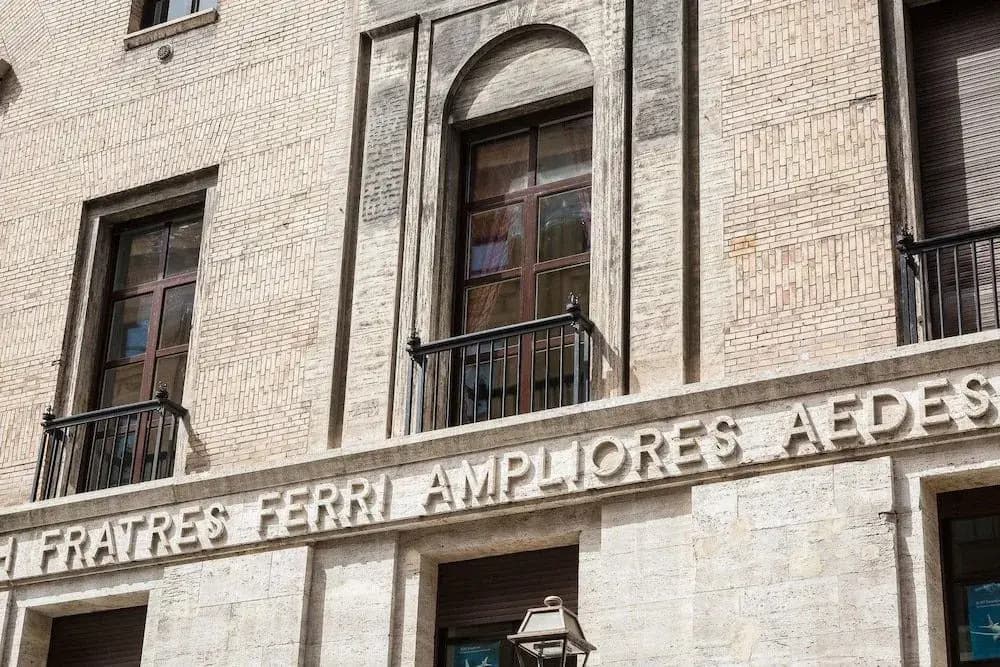 Prestigious Apartments Via Barberini - main photo