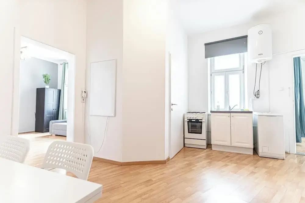 Comfortable 1BR Near U3 and Danube - photo 17