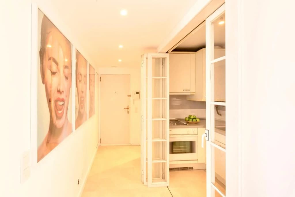 Swimming pool apartment with private parking - photo 6