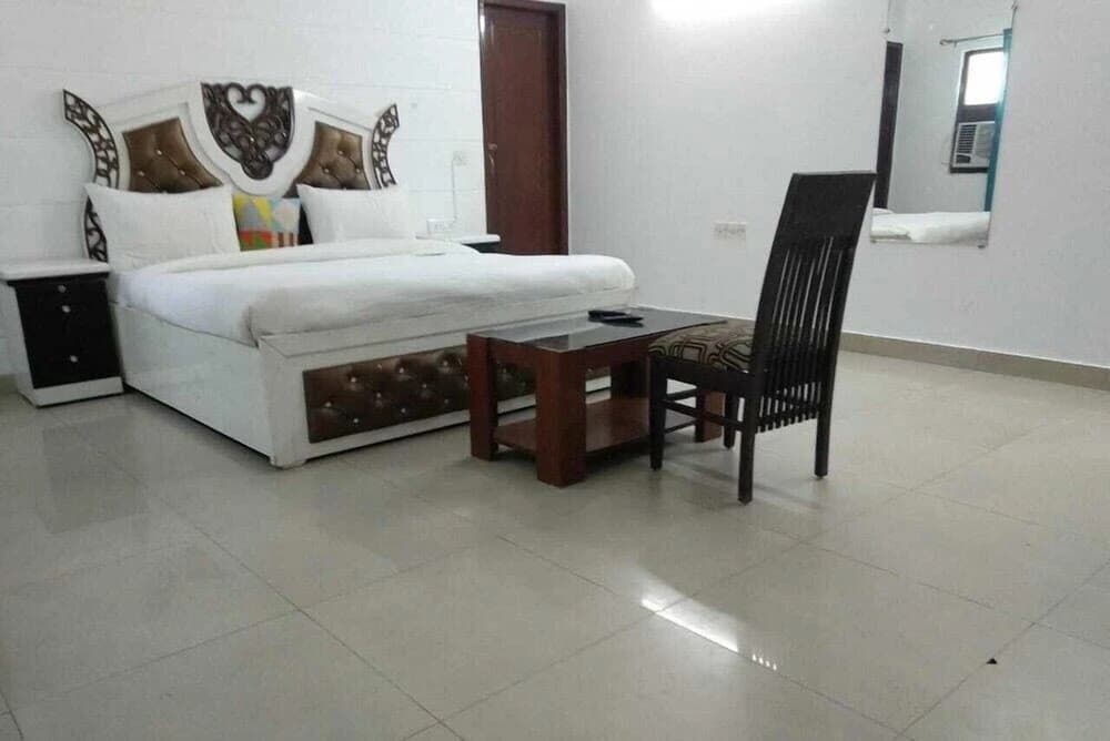 Hotel Red Stone - photo 2
