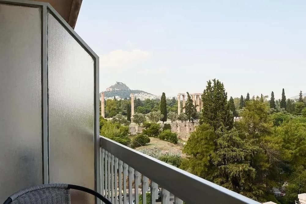 Parthenon Apartment - photo 6