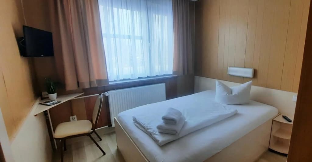 Central-Hotel Tegel - photo 6