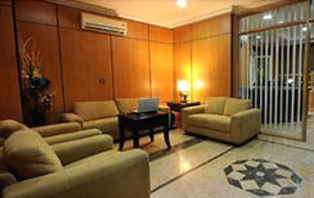 Hotel Crystal Palace - photo 2
