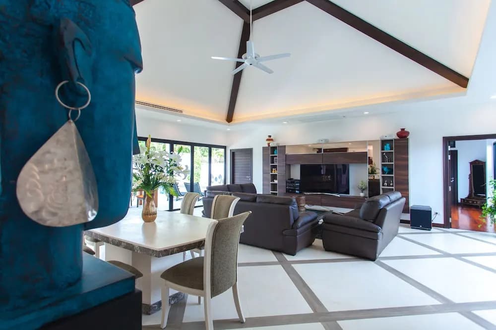 Celine Villa - photo 11