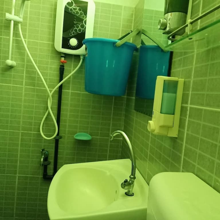 OYO 90366 Home Valley Guesthouse Tambunan - photo 8
