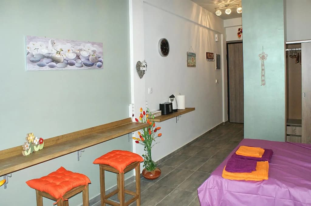New sunny studio with Acropolis view balcony - photo 4