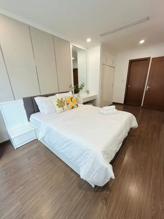 Vinhomes Central Park-Premier Apartments - photo 11