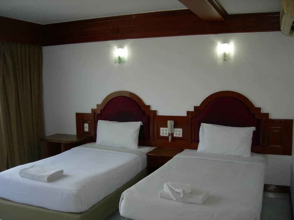 Hack Patong Beach Hotel - photo 7