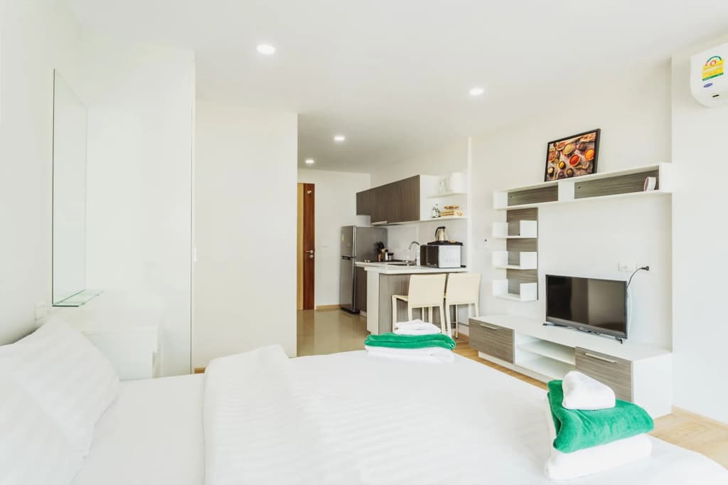 Condo in Kata in Ozone - Unit A606 - photo 6
