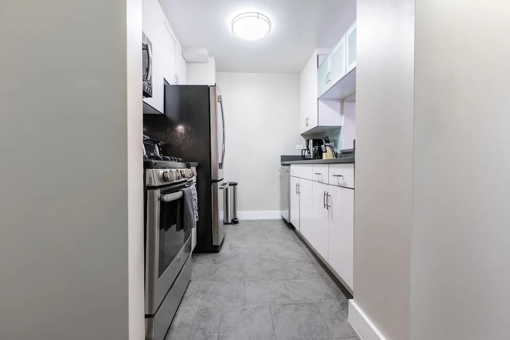 Finest Luxury 1 Bedroom Apartment - photo 17