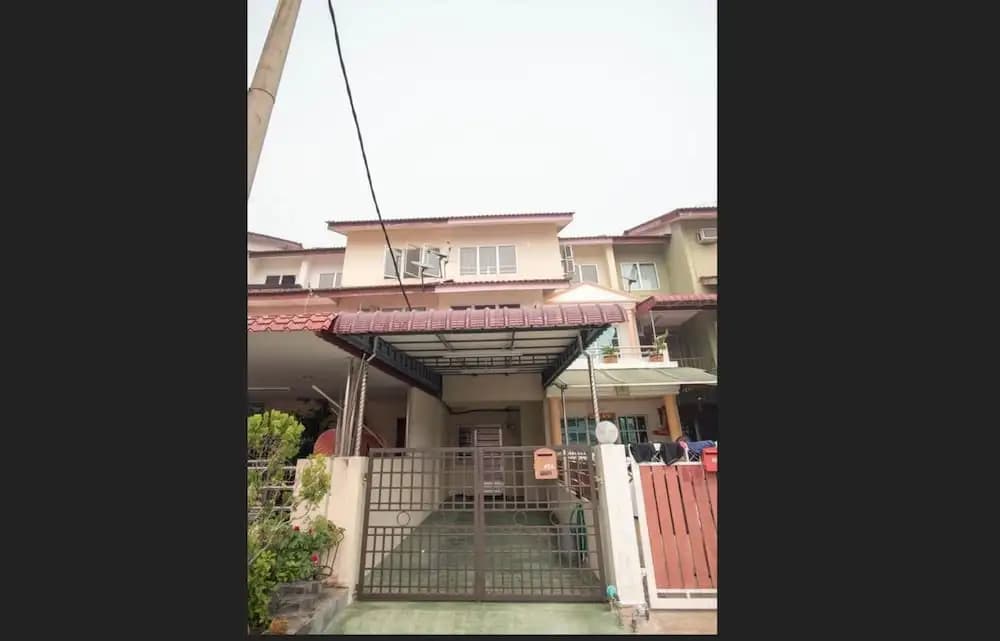 Holidayhome 45A Taman Desa Pangkor - photo 1