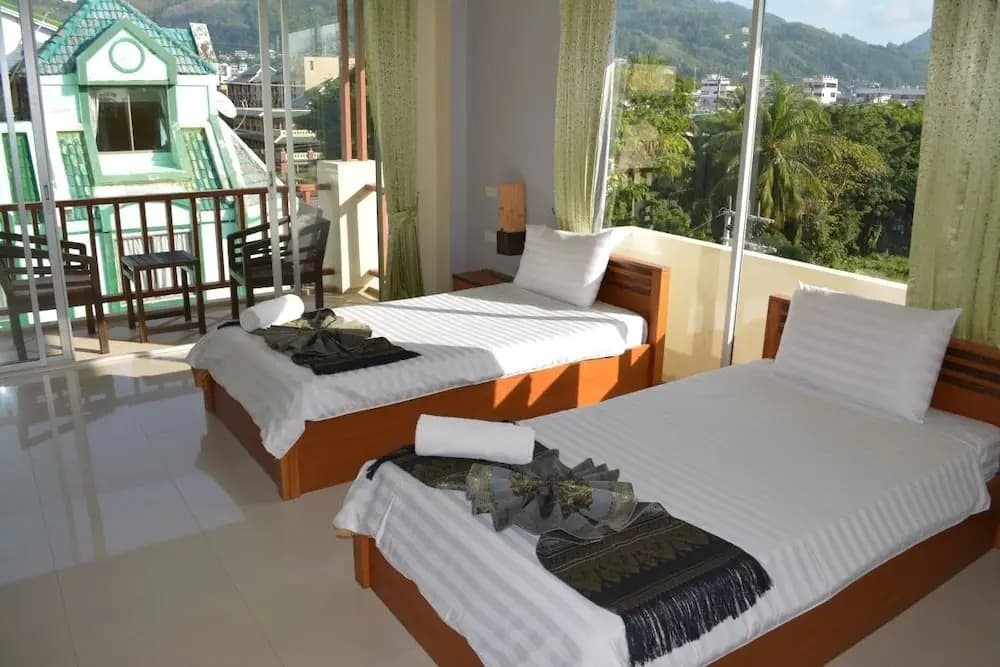 @ The Beach Hotel - photo 4