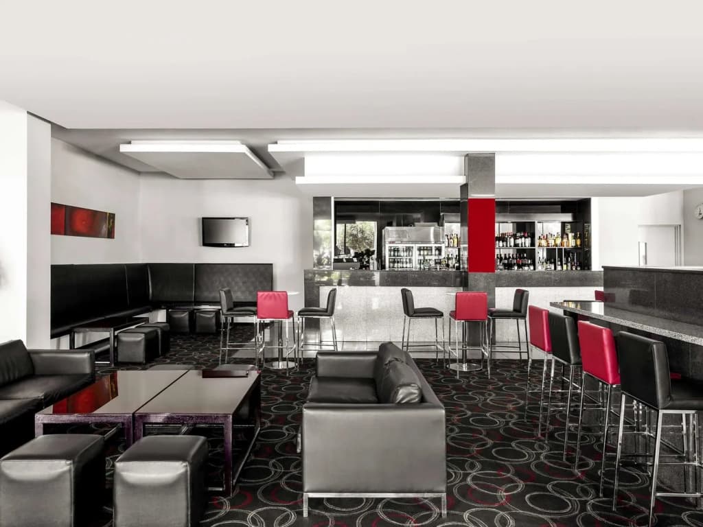 Mantra Melbourne Airport - photo 20