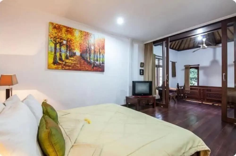 SMV - garden - 5-BR · 5BR Garden Villa Walk to Beach and Shops Legian - main photo