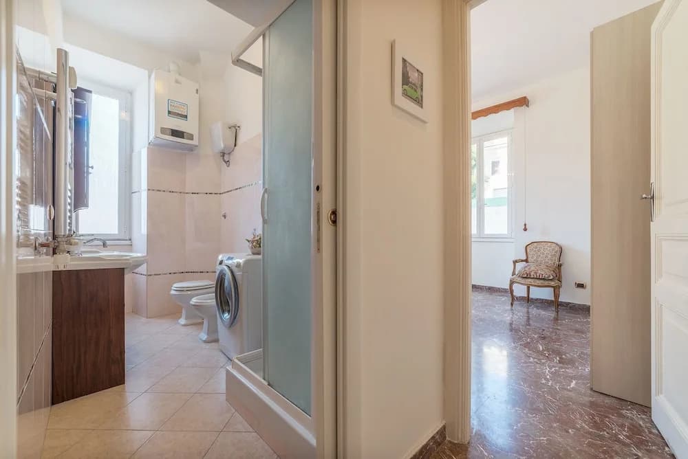 Center Apartment - photo 4
