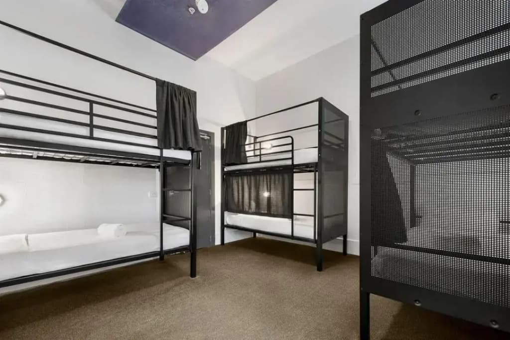 YHA Melbourne Central - photo 12
