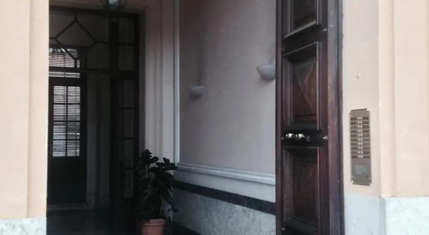 Renelli's House - main photo