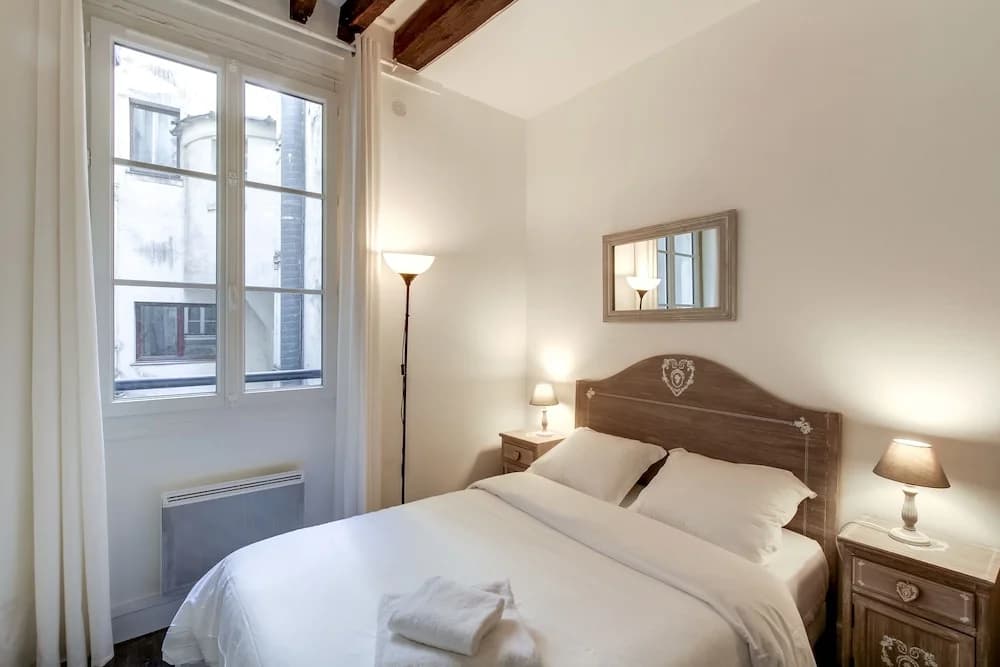 Louvre - Saint Honore Area Apartment - photo 2
