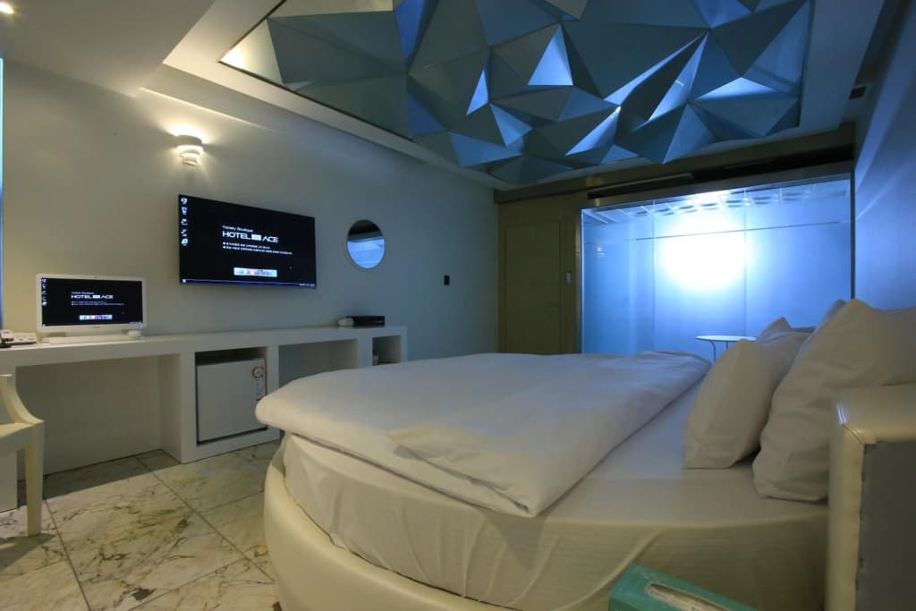 The Ace Hotel - photo 6