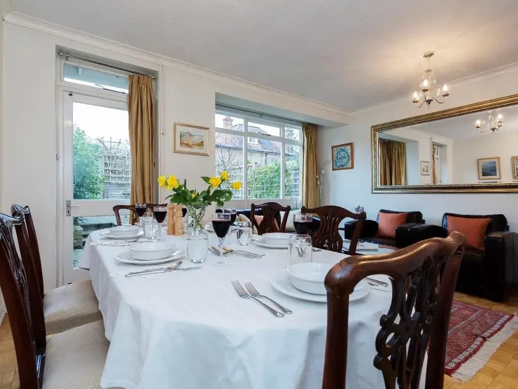 Veeve  Charming 3 Bedroom House Solna Avenue Putney - photo 4