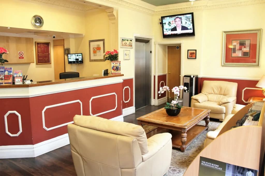 Hyde Park Radnor Hotel - photo 4
