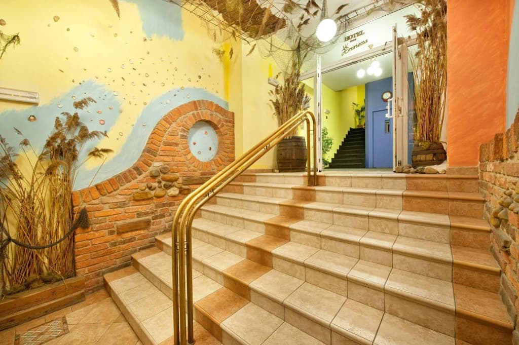 Hotel Henrietta - photo 6