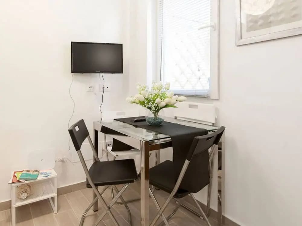 Piazza di Spagna Apartments - photo 16