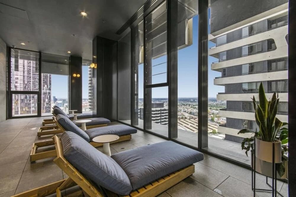 Deluxe Melbourne Empire Apartment - photo 4