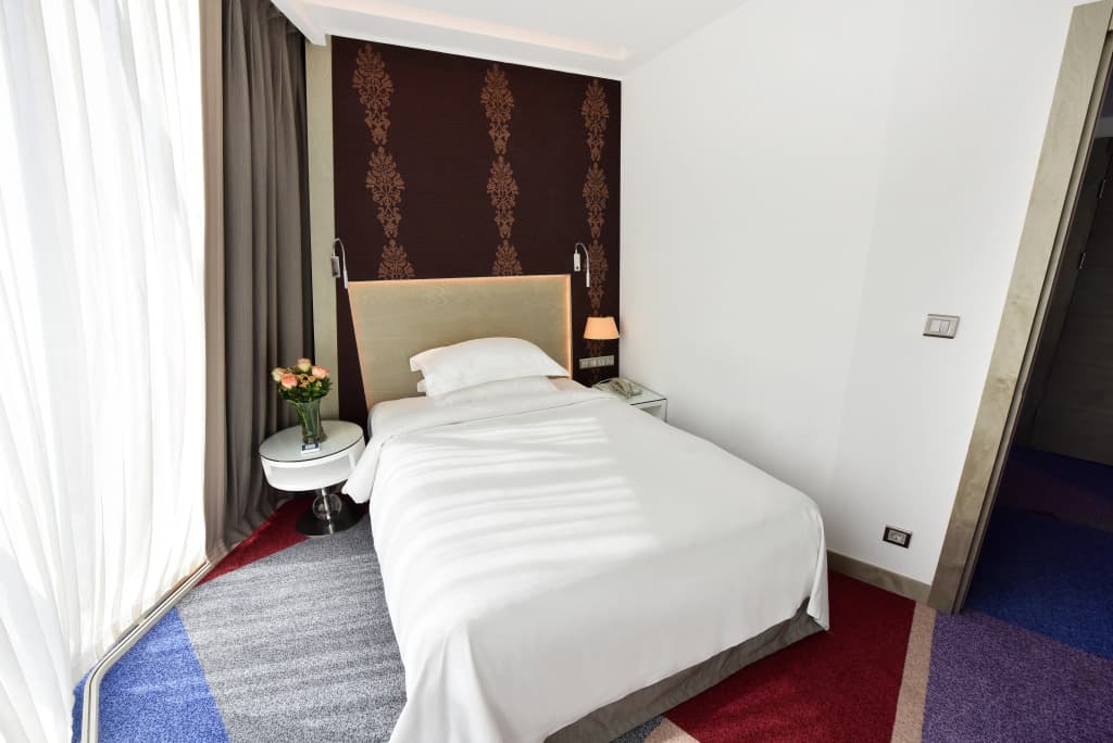 Burgu Arjaan by Rotana Hotel - photo 20