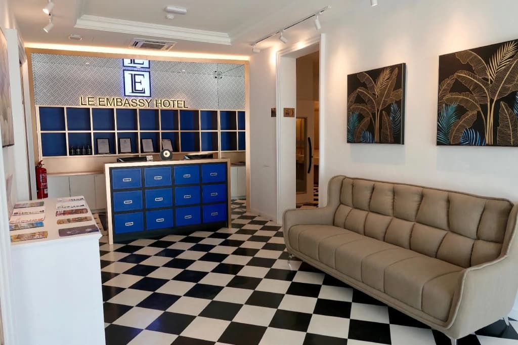 Le Embassy Hotel Georgetown - photo 1