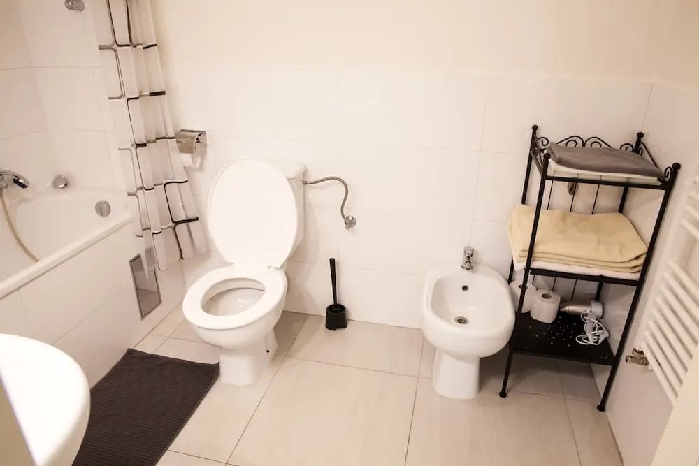 Spacious 2 Bedroom Apartment With Nice Terrace - photo 7