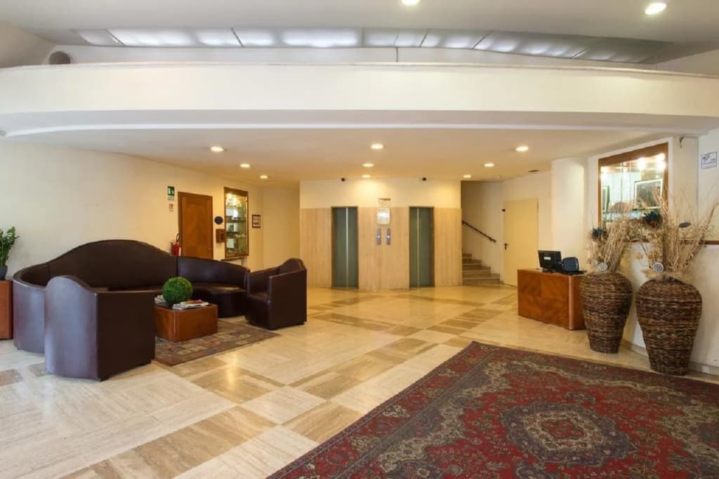 Giotto Hotel - photo 2