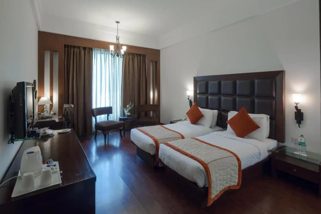 Bel-La Monde Hotel NH8 at 6km from IGI Airport Delhi - photo 3