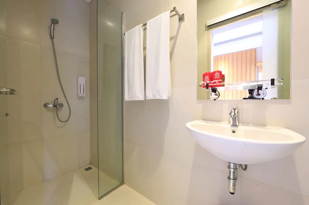 ZEN Premium Ubud Raya Andong 2 - photo 9