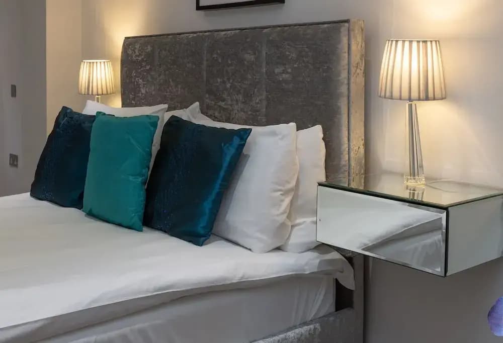 Boutique Tower Bridge Apartment - photo 36