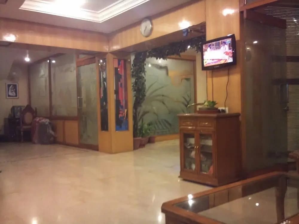 Hotel Singh International - photo 2