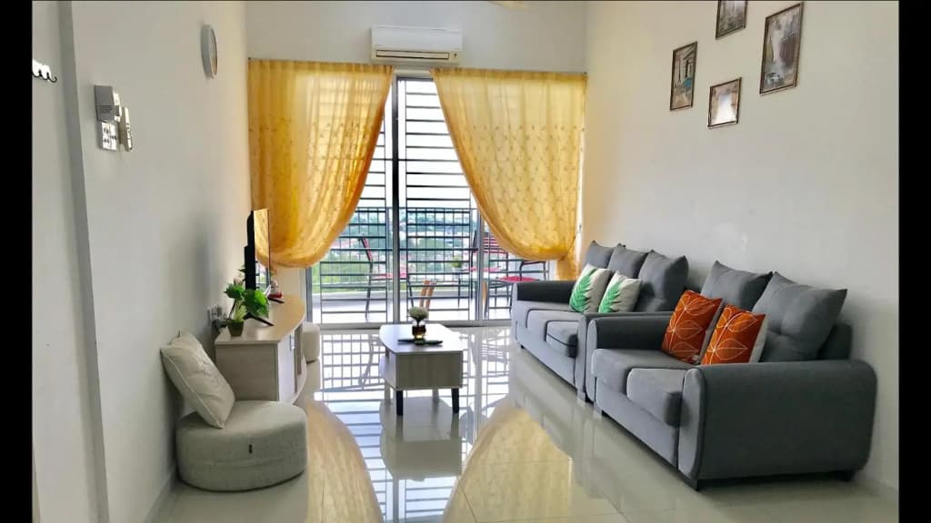 Taiping Rain Town Homestay太平雨城名宿 two car park - photo 28