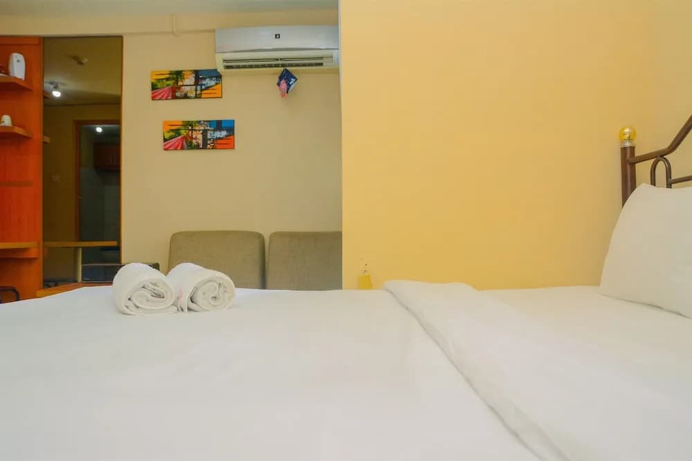 Contemporary Studio Apartment at Kebagusan City - photo 2
