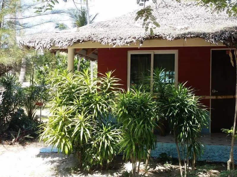 Maikhao Beach Bungalows - photo 4
