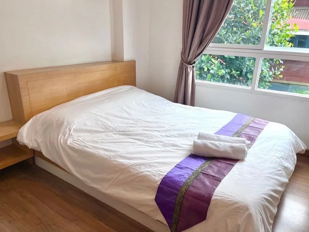 8 Resident - photo 2