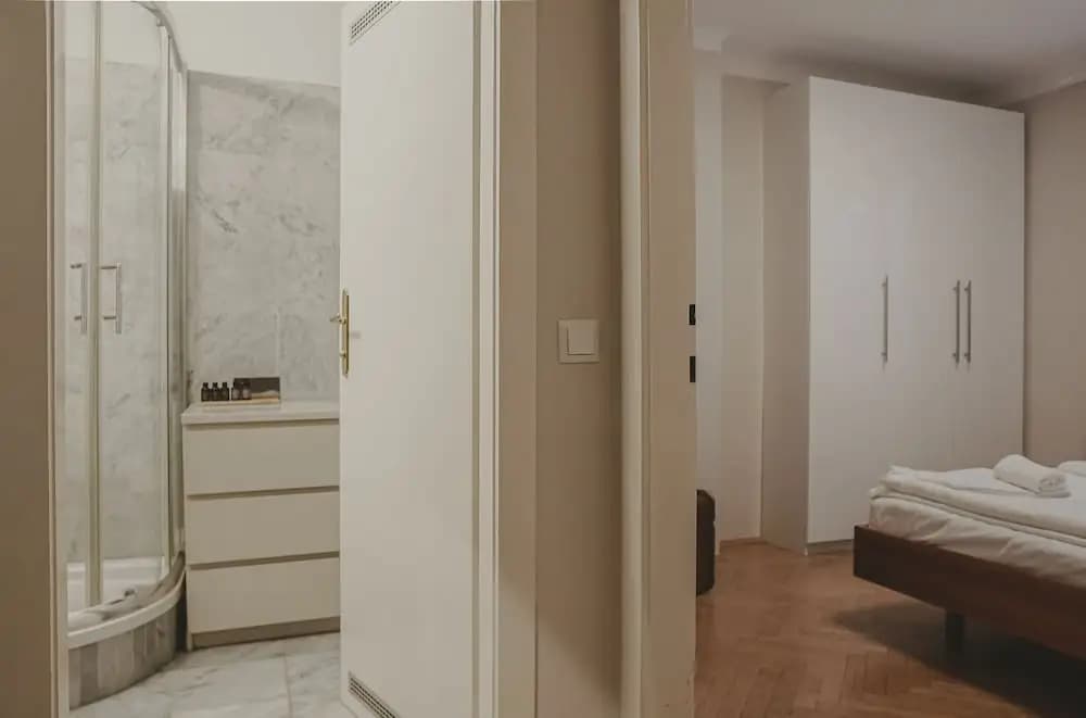 HeyMi Apartments Post - photo 6